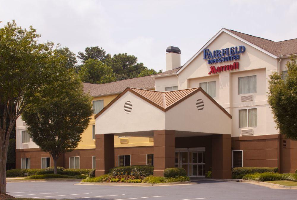 Fairfield Inn & Suites By Marriott Atlanta Кеннесо Экстерьер фото