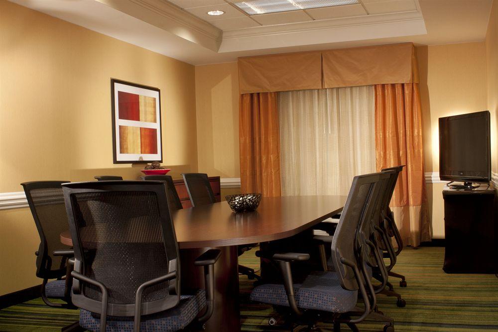 Fairfield Inn & Suites By Marriott Atlanta Кеннесо Экстерьер фото