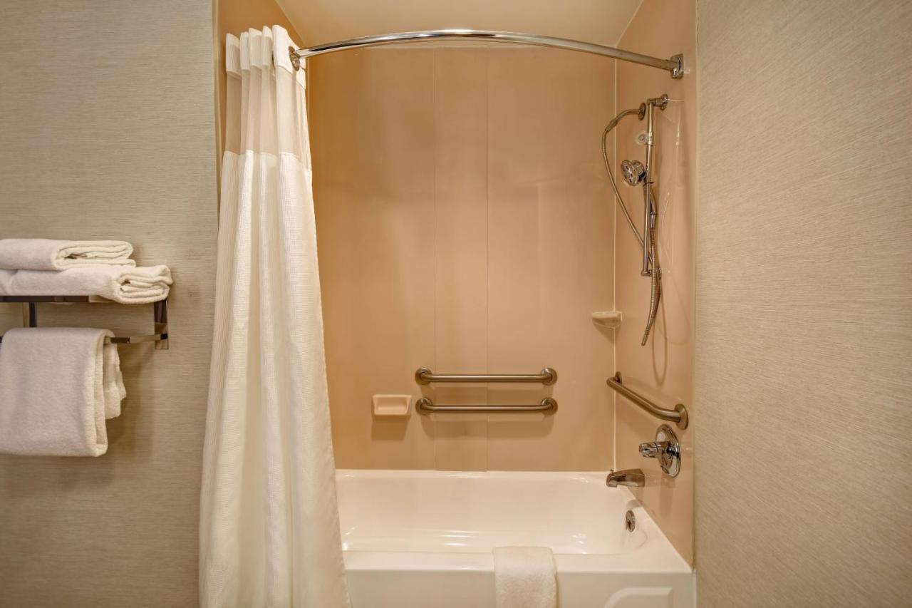 Fairfield Inn & Suites By Marriott Atlanta Кеннесо Экстерьер фото